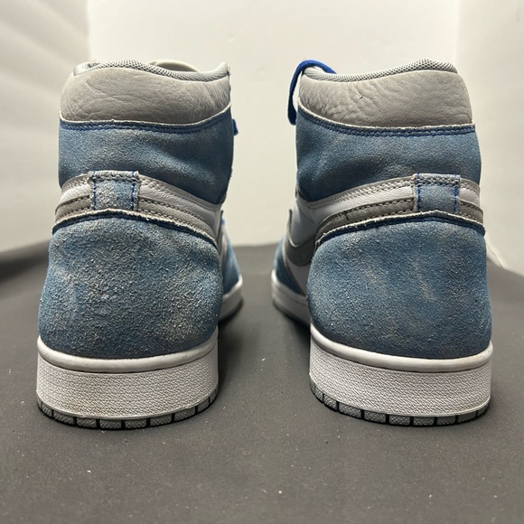Size 12 - Jordan 1 Retro OG High Hyper Royal - Picture 5 of 8